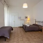 Vecchia - Chiaia Nocleg ze śniadaniem 4*