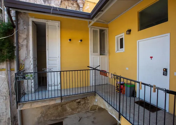 Bed and Breakfast Vecchia - Chiaia 4*