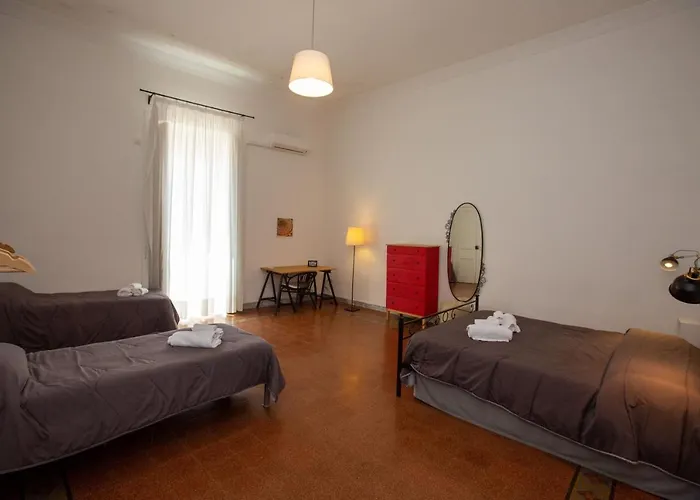 Vecchia - Chiaia 4*