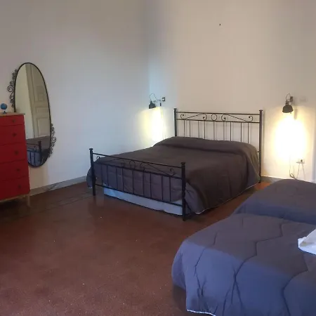 Couette-café Vecchia - Chiaia Naples