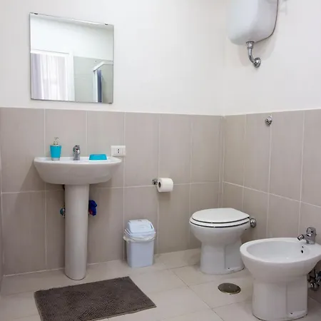 Vecchia - Chiaia Bed and Breakfast Νάπολη