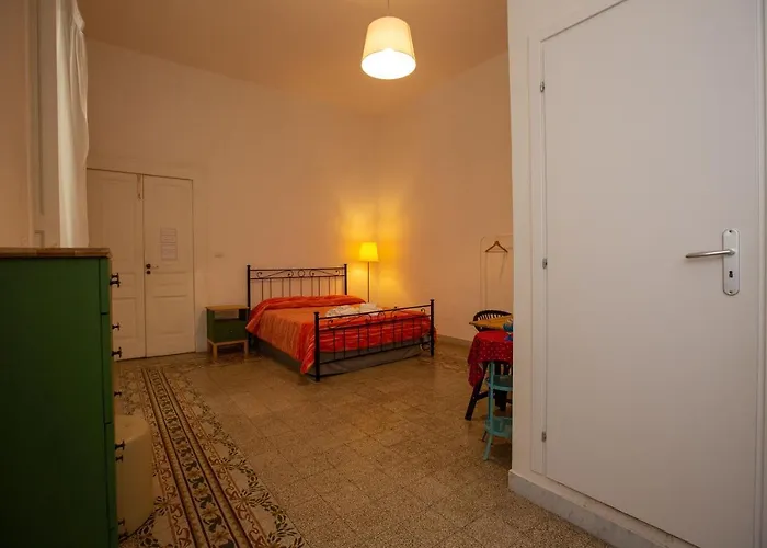 Vecchia - Chiaia Neapol