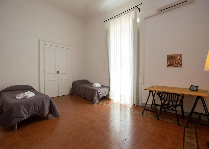 Vecchia - Chiaia 4* Naples