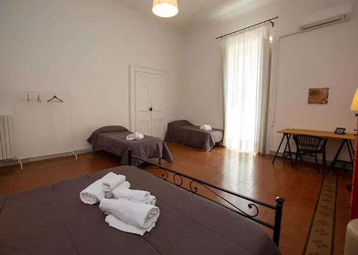 Couette-café Vecchia - Chiaia Naples