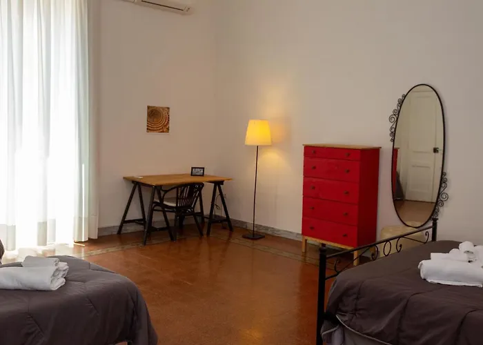Vecchia - Chiaia 4* Neapol