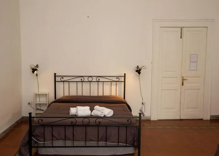 Vecchia - Chiaia 4*
