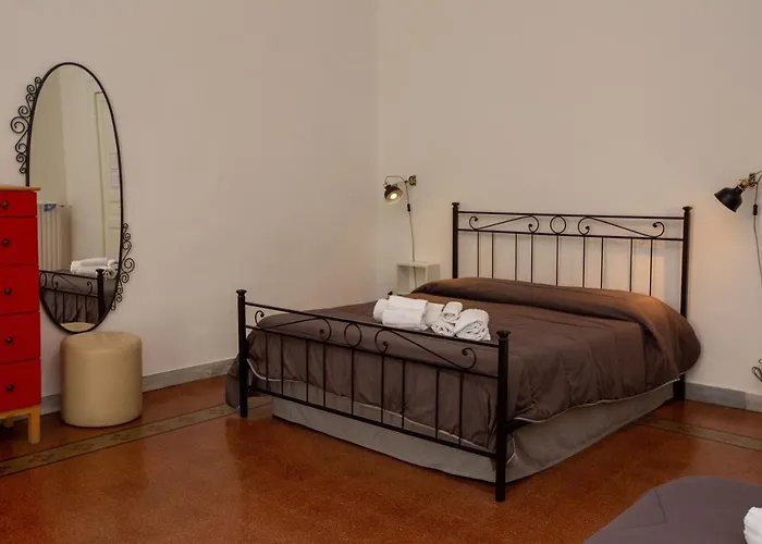 Bed & Breakfast Vecchia - Chiaia 4*