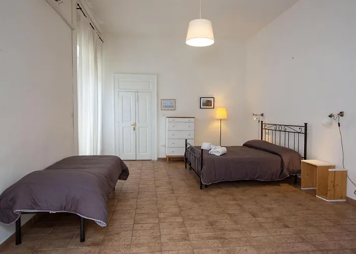 Vecchia - Chiaia Couette-café 4*