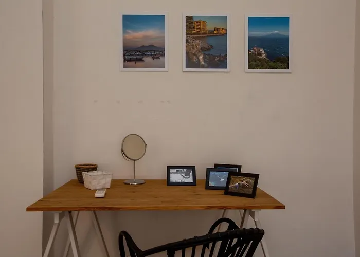 Couette-café Vecchia - Chiaia Naples