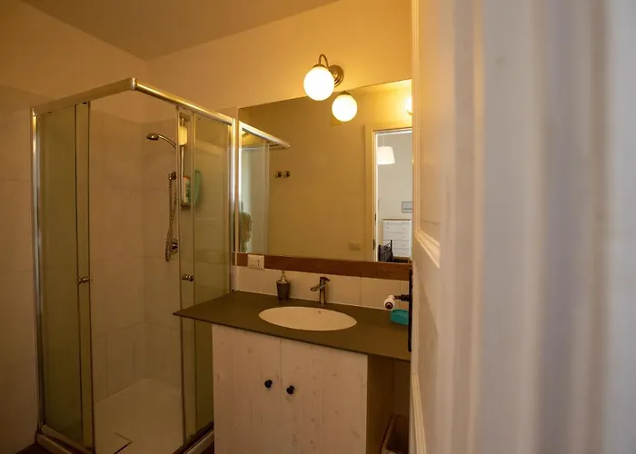 Couette-café Vecchia - Chiaia 4*