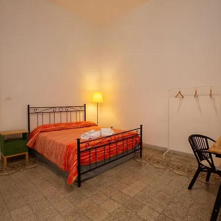 Vecchia - Chiaia Bed and breakfast