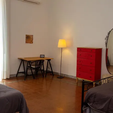 Vecchia - Chiaia 4* Неаполь