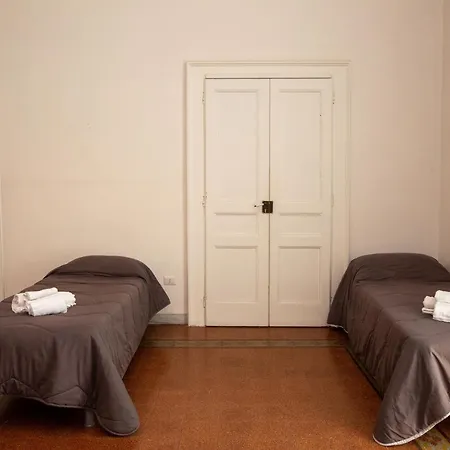 Vecchia - Chiaia Bed and breakfast