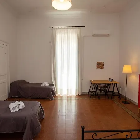 Vecchia - Chiaia فندق مبيت وإفطار 4*
