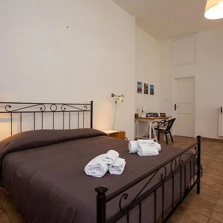 Vecchia - Chiaia Неаполь